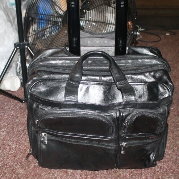 Tumi Alpha Napa 17" Deluxe Expandable Wheeled Travel Weekender Carry On - Picture 4 of 10